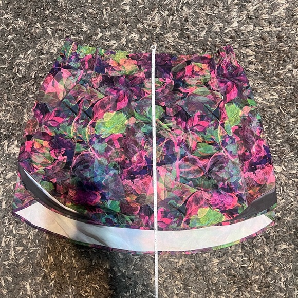 LULULEMON Hotty Hot Skort - Picture 2 of 13